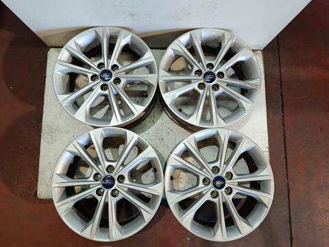 Juego LLantas Ford Kuga M8MD
