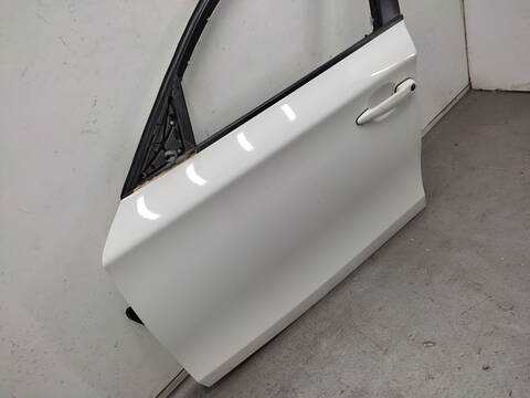 Foto 3ª: Puerta Delantera Izquierda Bmw Serie 1 118 D E87) [N47D20A] (2008)