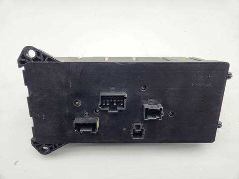 Foto 4ª: Caja Reles Fusibles Mercedes Sprinter 310/313/316 CDI 906.135) 129CV 95KW [651955 EURO5] (2010)