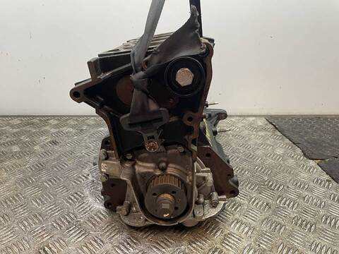 Foto 3ª: Bloque Motor Opel Astra A20DTH BERLINA (2015)
