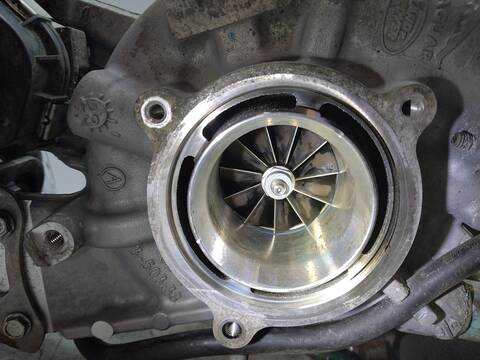 Foto 3ª: Turbocompresor Land Rover Defender 221 KW [300 CV] 300 CV [DT306 AJ20D6] (2020)