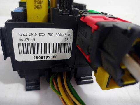 Foto 3ª: Caja Reles Fusibles Peugeot 308 ACTIVE 110CV [HNZ / HNP] (2013)