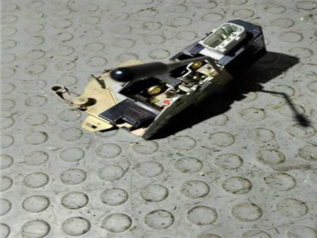 Foto 2ª: Cerradura Puerta Trasera Derecha Bmw Serie 5 518 2.5 525TDS [2.5 LTR. - 105 KW TURBODIESEL CAT] [M51 D25 (25 6 T1)]