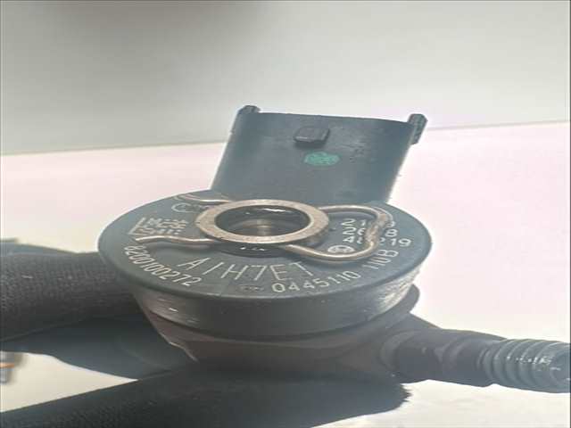 Foto 2ª: Inyectores Renault Scenic 1.9 DCI (2004)