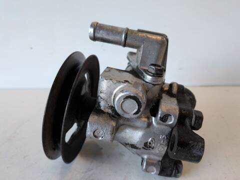 Foto 2ª: Bomba de Direccion Hyundai Accent G4EC (2002)