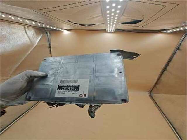 Foto 3ª: Centralita Motor ECU Toyota Avensis 2.2 D-4D EXECUTIVE BERLINA (5-PTAS.) [2.2 LTR. - 110 KW D-4D CAT] [2AD]