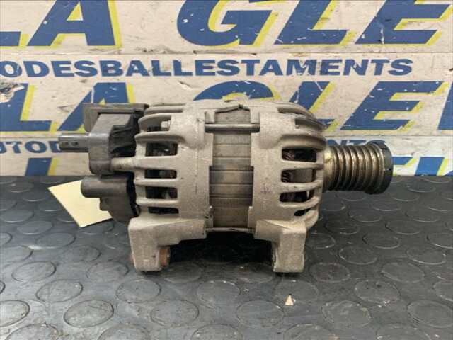 Foto 2ª: Alternador Renault Clio 0.900 TURBO90CV/66KW [H4B 408] (2016)