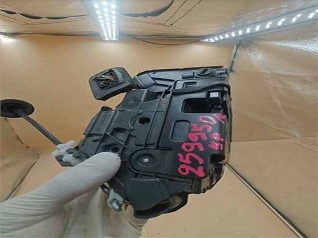 Cerradura Puerta Trasera Derecha Volkswagen Polo 1.0 ADVANCE BMT [1.0 LTR. - 55 KW]