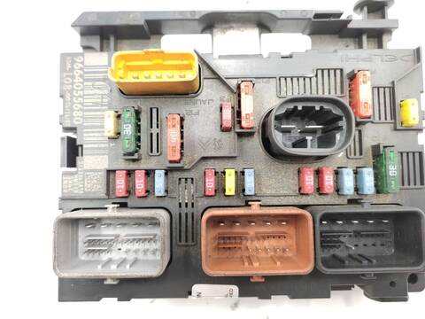 Foto 3ª: Caja Reles Fusibles Citroen C4 2.0 HDI 138 PICASSO 136CV 100KW [RHJ] (2008)