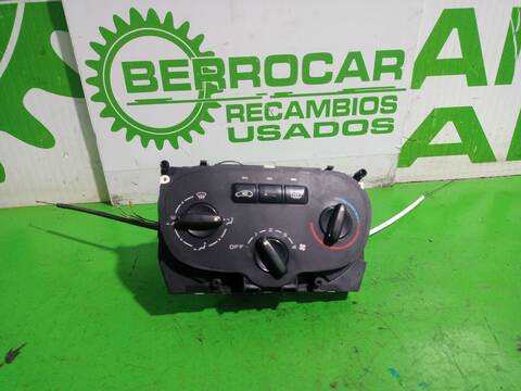 Foto 2ª: Mando Calefacción A. A. Peugeot 307 XN 109CV 80KW [NFUTU5JP4] (2001)