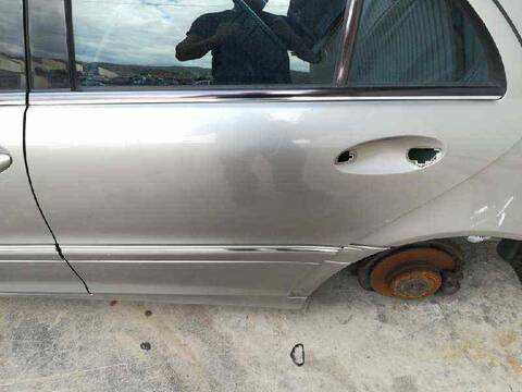 Foto 2ª: Puerta Trasera Izquierda Mercedes Clase C 160 BERLINA 170CV 125KW [646963] (2000)