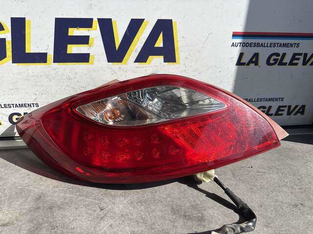Foto 1ª: Piloto Trasero Izquierdo Mazda 2 1.6 DI 90CV [Y6] (2010)