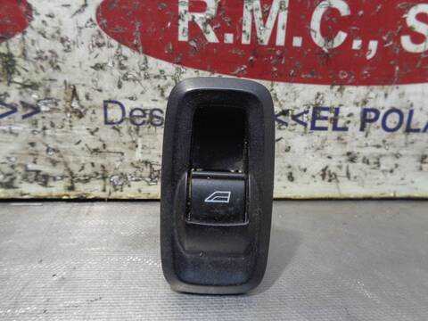 Botonera Elevalunas Ford Fiesta AMBIENTE 82CV 60KW