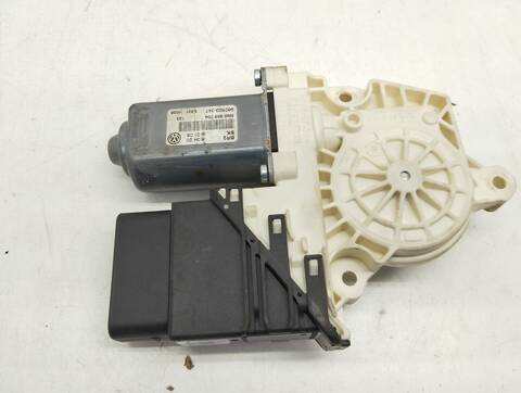 Foto 3ª: Elevalunas Eléctrico Trasero Derecho Volkswagen Tiguan 2.0 TDI 140CV 103KW [CBA] (2008)