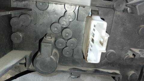 Foto 3ª: Piloto Trasero Derecho Peugeot 407 SPORT 136CV 100KW [RHR] (2006)