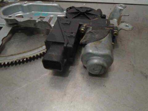 Foto 3ª: Elevalunas Eléctrico Delantero Izquierdo Opel Corsa 1.2 16V CAT Z 12 XE - LW4) 75CV 55KW [Z12XE] (2001)
