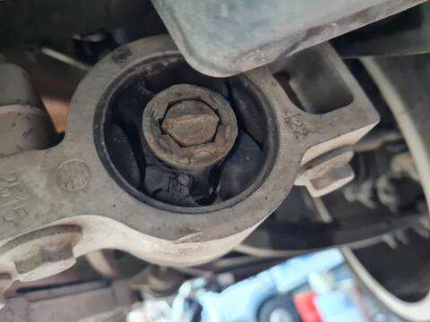 Foto 2ª: Brazo Suspension Delantero Derecho Audi A3 2.0 TDI S LINE 103KW) 140CV [CBAB] (2009)