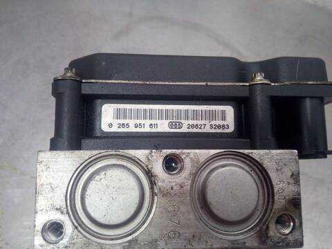 Foto 3ª: Abs Ford Transit FT 300 M CABINA SIMPLE MEDIA 125CV 92KW CAJA ABIERTA [CYRB] (2013)