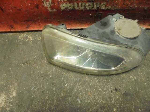 Foto 3ª: Faro Antiniebla Delantero Derecho Chrysler Voyager 2.5 CRD [ENC]