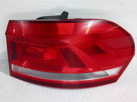 Foto 2ª: Piloto Trasero Derecho Volkswagen Touran ADVANCE BMT 110CV [CRKB] (2015)