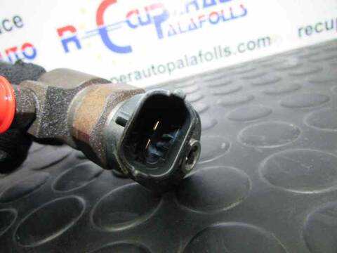 Foto 2ª: Inyectores Fiat Multipla 1.9 JTD 105CV 77KW NUEVO MULTIPLA 186) 186A8000 (2005)