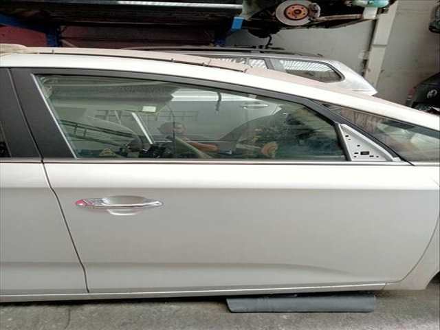 Puerta Delantera Derecha Kia Carens DRIVE 1 CRDI CAT 116CV