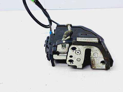 Foto 3ª: Cerradura Puerta Trasera Izquierda Toyota Auris 1.6 16V CAT 124CV 91KW [1ZR] (2008)