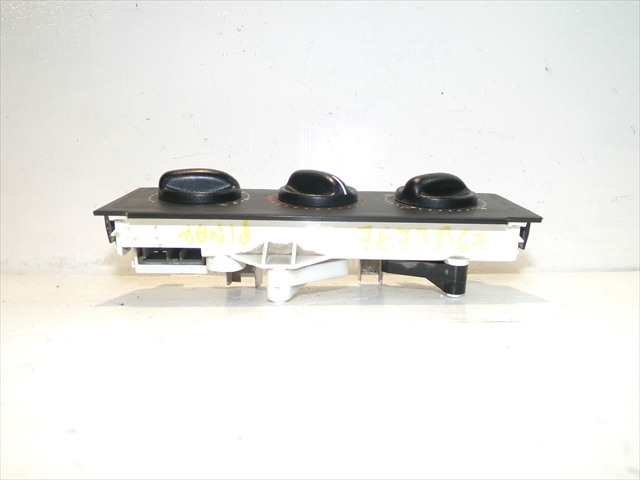 Foto 3ª: Mando Calefacción A. A. Renault Kangoo 1.9 D 1998-2002 [F8QP6] (2001)