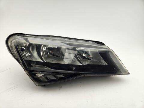 Faro Derecho Skoda Superb AMBITION 150CV 110KW