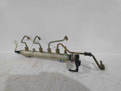 Foto 3ª: Rampa Inyectora Kia Carens 2.0 CRDI 140 140CV [D4EA] (2006)