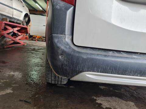 Foto 3ª: Paragolpes Trasero Citroen Berlingo SHINE M 131CV 96KW [YH01] (2020)