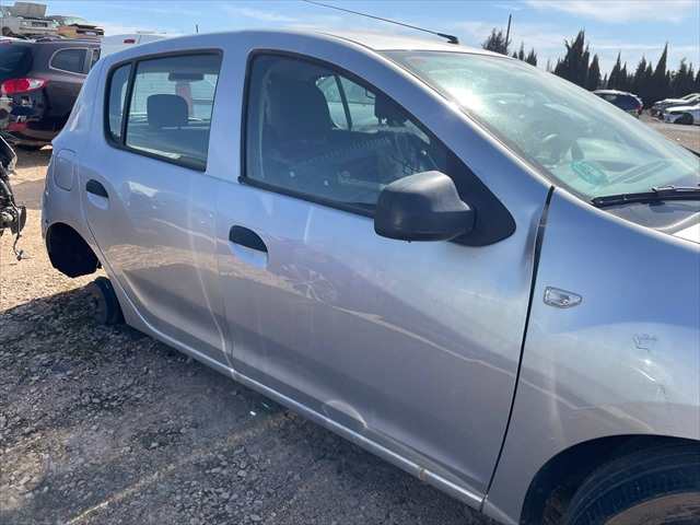 Foto 3ª: Puerta Delantera Derecha Dacia Sandero 1.0 GASOLINA SCe [B4DE4] (2018)