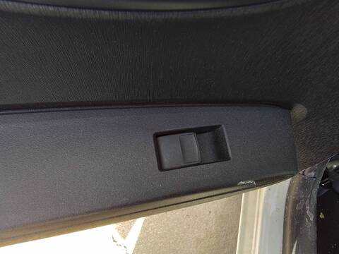 Foto 2ª: Botonera Elevalunas Toyota Yaris ACTIVE HYBRID 75CV 55KW [1NZFXE] (2013)