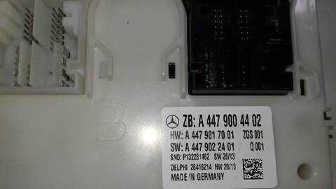 Foto 2ª: Caja Reles Fusibles Mercedes Clase V 200 136CV 100KW (2014)