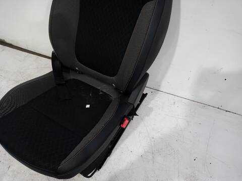 Foto 3ª: Asiento Delantero Izquierdo Opel Grandland DESIGN LINE 131CV (2017)