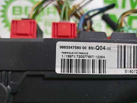 Foto 2ª: Caja Reles Fusibles Peugeot 508 ACTIVE 140CV [8DRHF8] (2011)