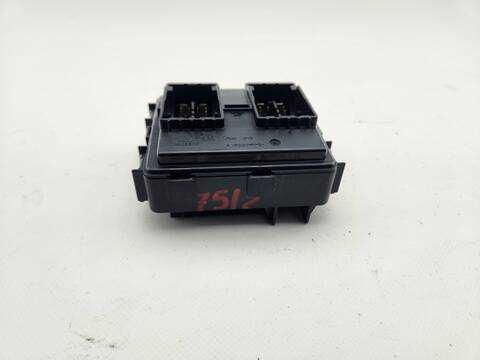 Foto 2ª: Caja Reles Fusibles Kia Sportage BUSINESS 2WD 116CV 85KW [D4FD] (2017)