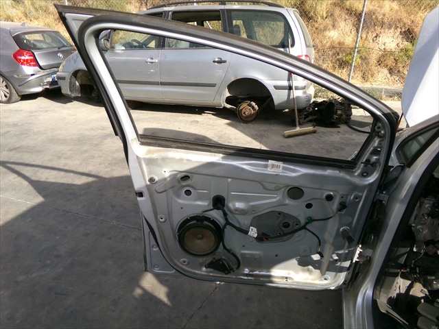 Foto 2ª: Puerta Delantera Izquierda Volkswagen Golf 2.0 TDI MODELO PLUS,2004-2009 [BKD] (2005)