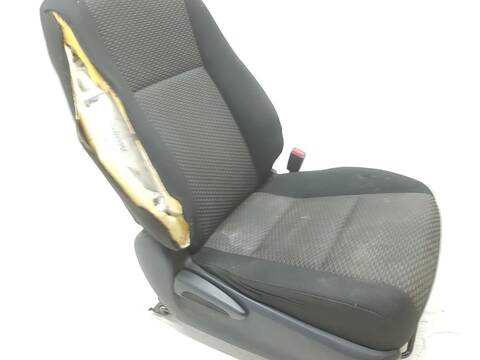 Foto 3ª: Asiento Delantero Derecho Toyota Hilux 2GDFTV 150CV (2016)
