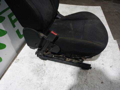 Foto 2ª: Asiento Delantero Izquierdo Nissan Juke ACENTA AUT. 117CV [HR16DE] (2010)