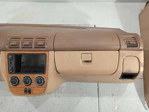 Foto 3ª: Salpicadero Mercedes Clase ML 270 2.7 CDI 20V CAT W163) [OM 612.963] (2004)