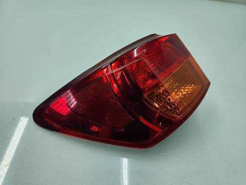 Foto 2ª: Piloto Trasero Izquierdo Lexus IS 220D 177CV 130KW [2AD-FHV] (2007)