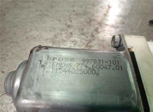 Foto 1ª: Elevalunas Eléctrico Delantero Derecho Peugeot 307 1.6 HDI [9HX (DV6ATED4)]