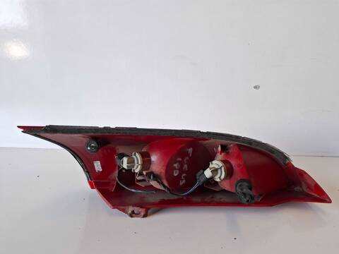 Foto 3ª: Piloto Trasero Izquierdo Ford Focus AMBIENTE 1 16V CAT 101CV (1998)