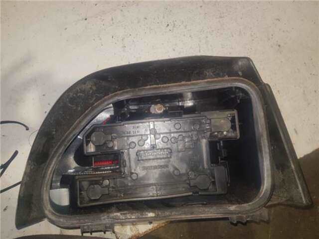 Foto 2ª: Piloto Trasero Izquierdo Renault Clio 1.2 CAMPUS [1.2 LTR. - 43 KW] [D7F]