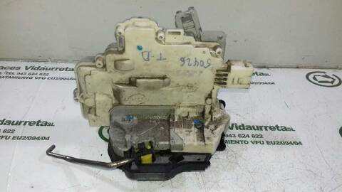 Cerradura Puerta Trasera Derecha Audi A4 2.0 TDI AVANT 140CV 103KW