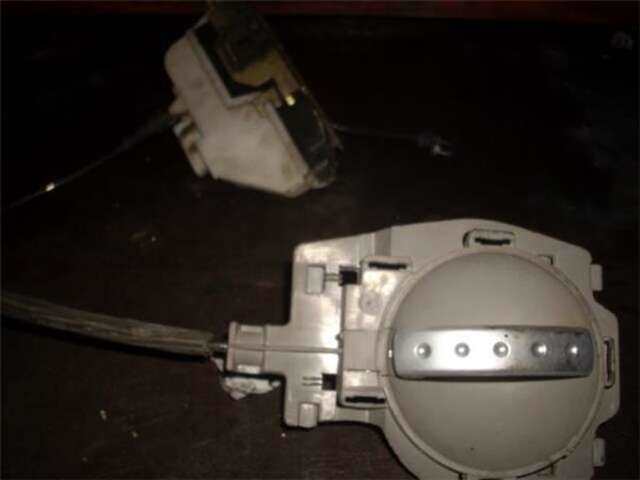 Foto 3ª: Cerradura Puerta Delantera Izquierda Citroen C3 1.4 HDI [8HZ (DV4TD)]