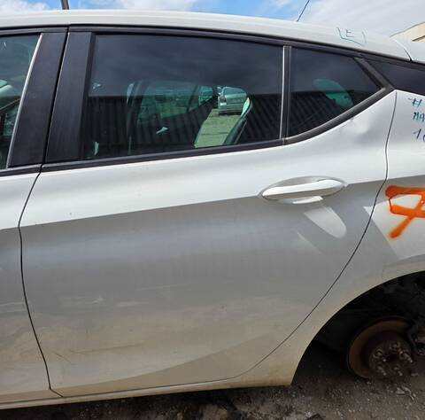 Puerta Trasera Izquierda Opel Astra DYNAMIC START/STOP 105CV 77KW