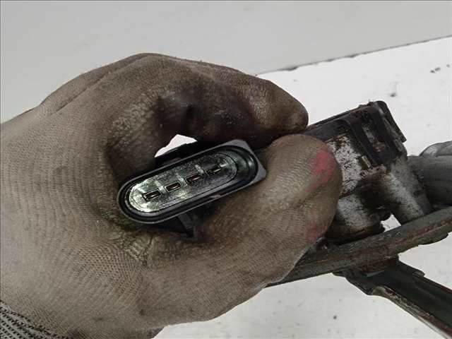 Foto 4ª: Motor Limpia Delantero Audi A3 1.9 TDI 115CV 3 PUERTAS (2001)