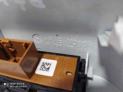 Foto 3ª: Luz Interior Peugeot 208 ACCESS 68CV 50KW [8HR01] (2013)